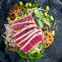 Soba con Tonno e Verdure 